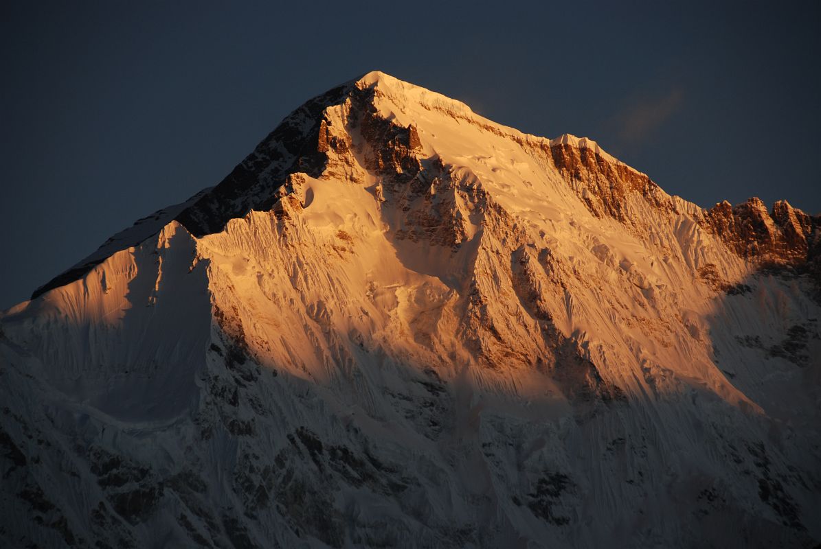 08 Cho Oyu At Sunrise Close Up From Gokyo